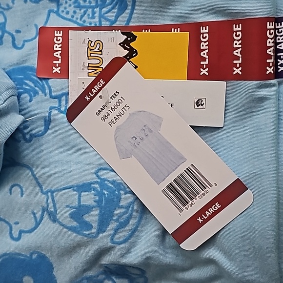 Peanuts Graphic Tees - Picture 4 of 4